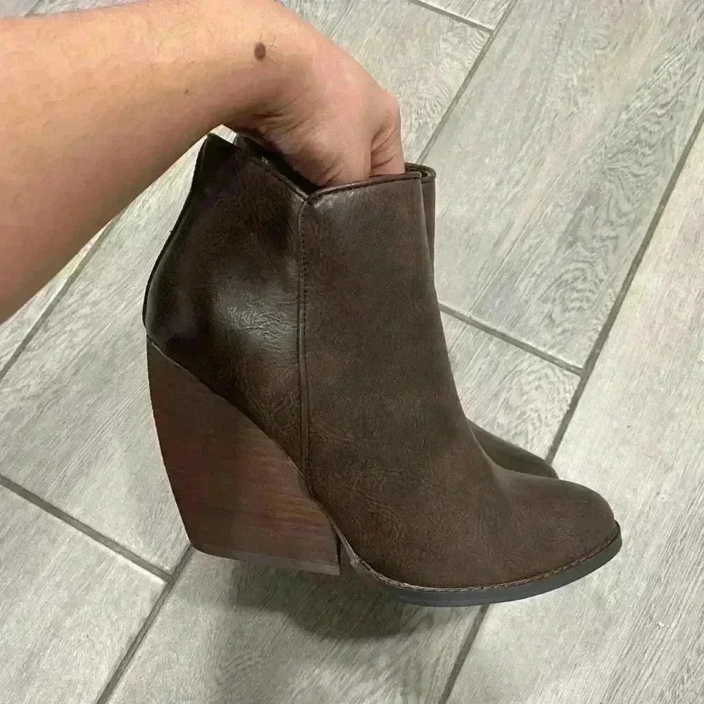 Very Volatile Whitby Boots Size 8.5 - Picture 4 of 6